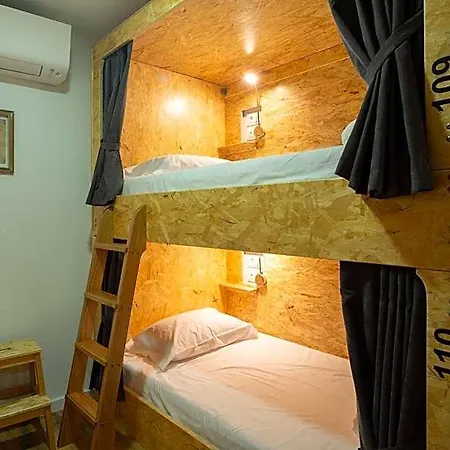 Hostel Bulwark *