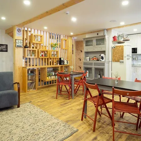 Bulwark Hostel Valenca