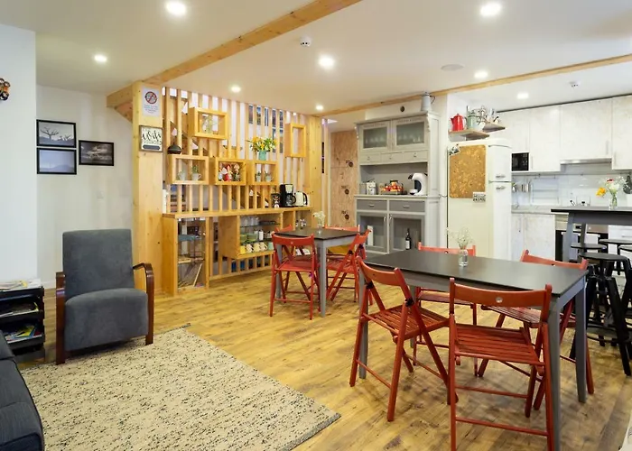 Bulwark Hostel Valenca